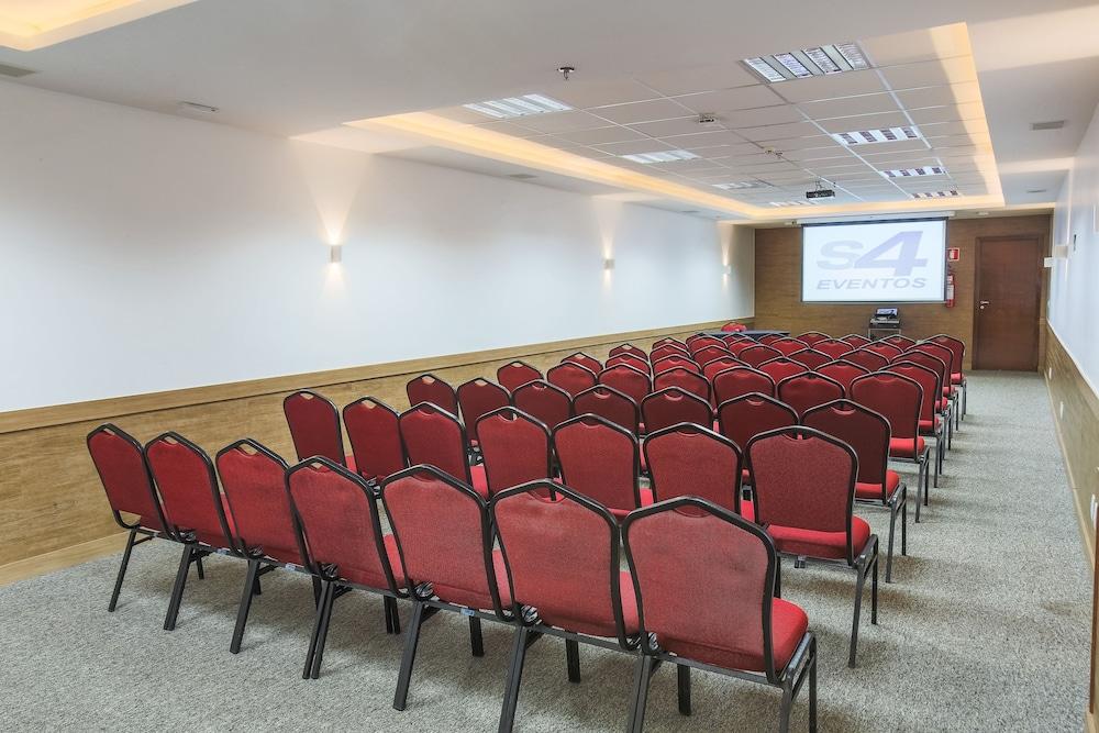 S4 Hotel Aguas Claras تاغواتينغا المظهر الخارجي الصورة